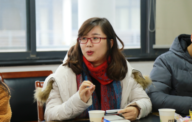 大学辅导员到底哪好，为啥名校毕业生都争抢？看完收入水平明白了