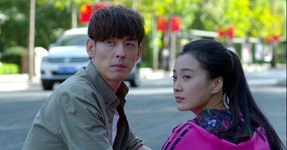 《秋蝉》39岁刘欢撞脸李佳琦，曾拒章子怡橄榄枝，今因任嘉伦被嘲