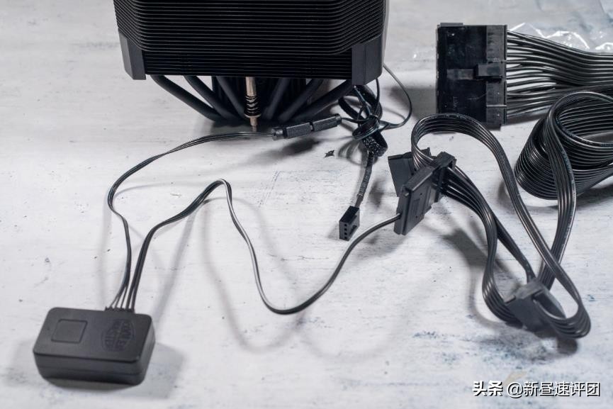 機(jī)箱內(nèi)的RGB也有門道?一文解析讓你看懂12V RGB和5V ARGB的機(jī)密