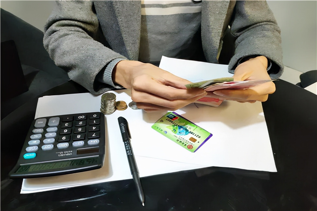 秋招早班车：财会专业去什么公司实习比较好？