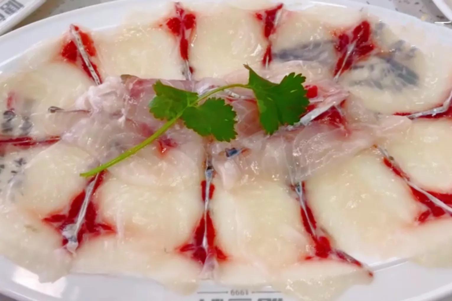 买草鱼，要分清“草鲩”和“脆鲩”，区别很大，买错难吃还多花钱