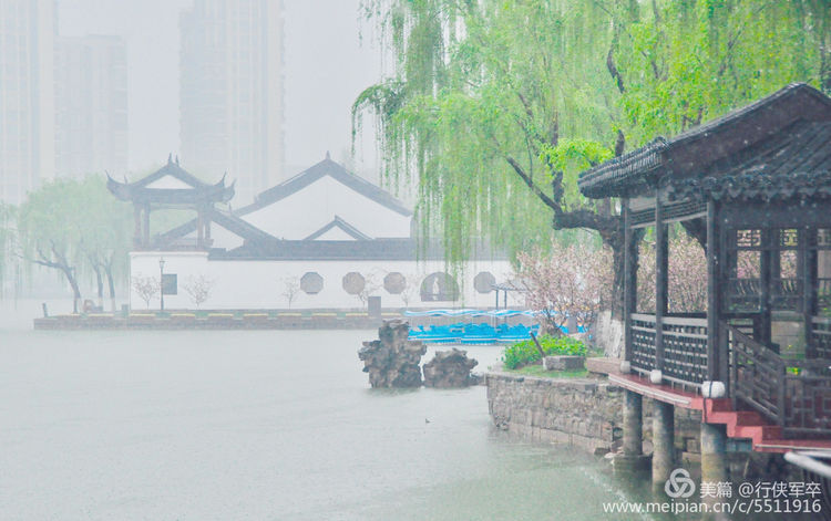 莫愁湖——粉黛江山，留得半湖烟雨；王侯事业，都如一局棋枰