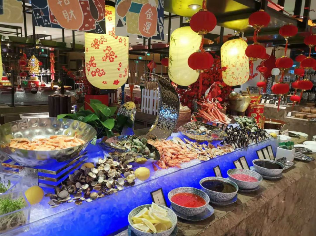 【株洲·希尔顿酒店】饕餮盛宴~268元=4人希尔顿海鲜自助餐!
