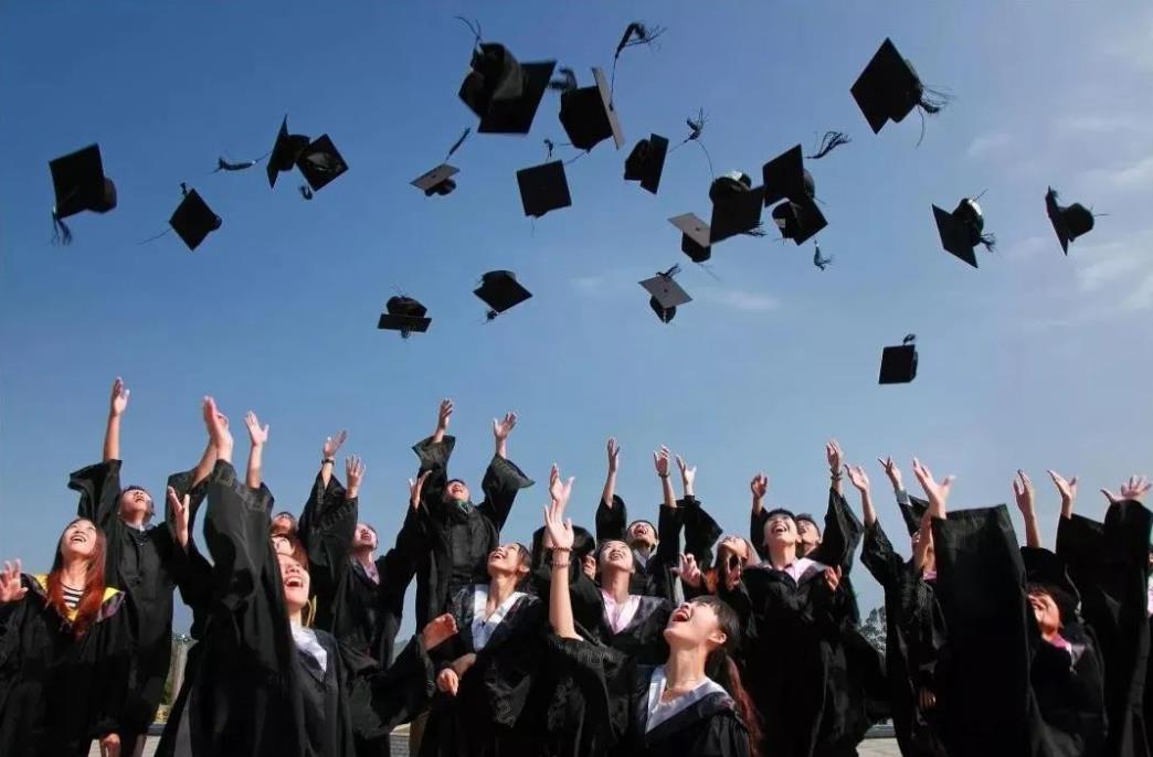 任何说“自考包过”的培训机构，都别信！考生专升本要靠自己