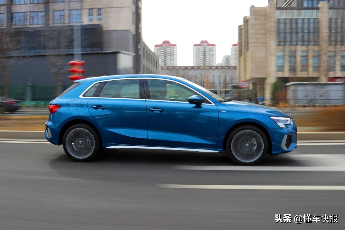 运动兼具实用，试驾奥迪A3 Sportback