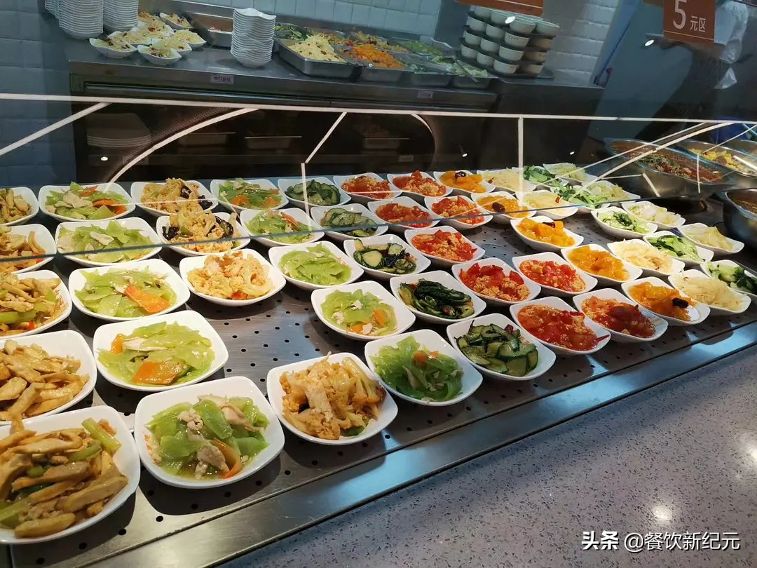看完深圳华为的食堂后，才明白读书真的有用，后悔当初没认真学习