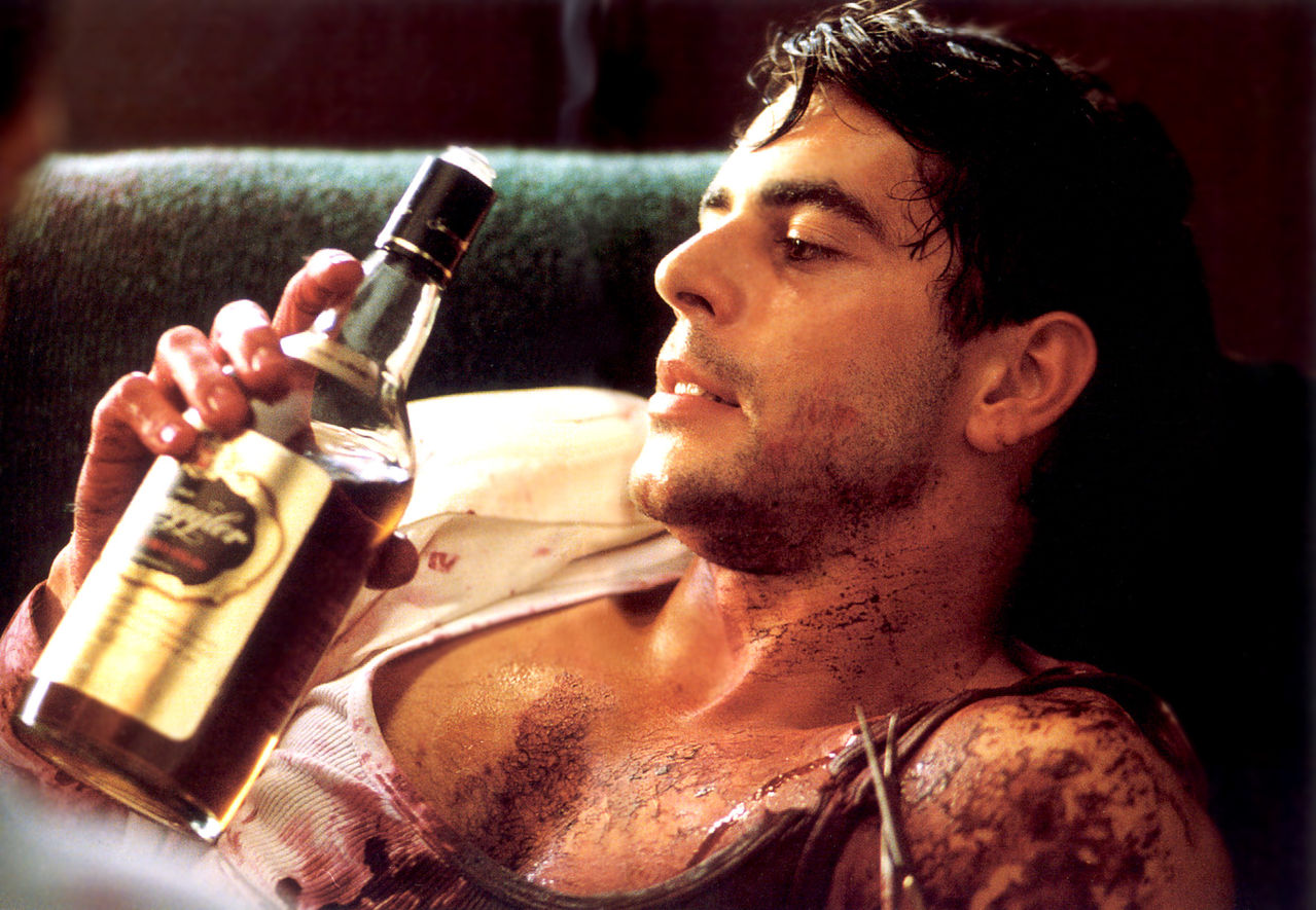 《烈焰焚币》:南美,美男,大盗,改编自真实犯罪事件的影片