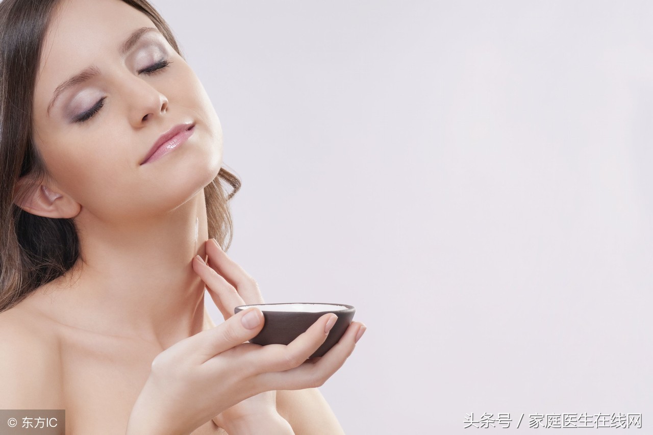 皮肤科医生：脖子上长了小疙瘩，可能是这2种病，并无大碍