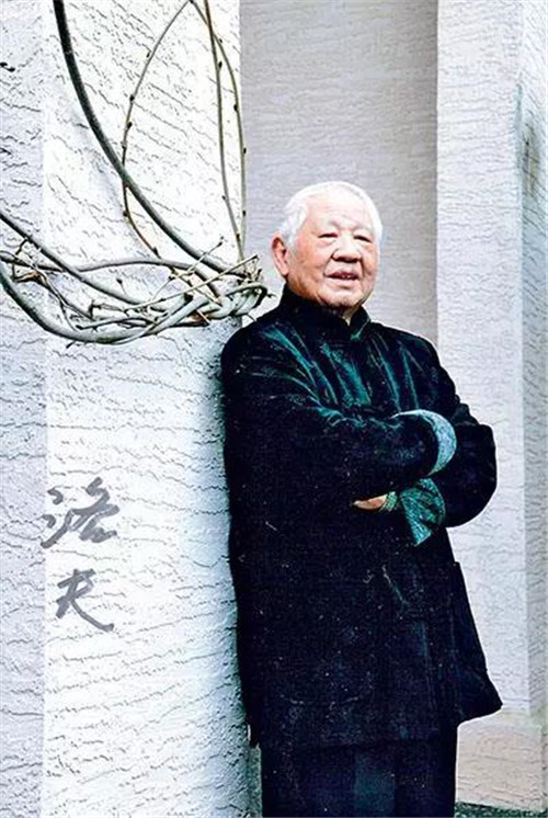 《石室之死亡》(1965),《众荷喧哗》(1976),《因为风的缘故》(1988)
