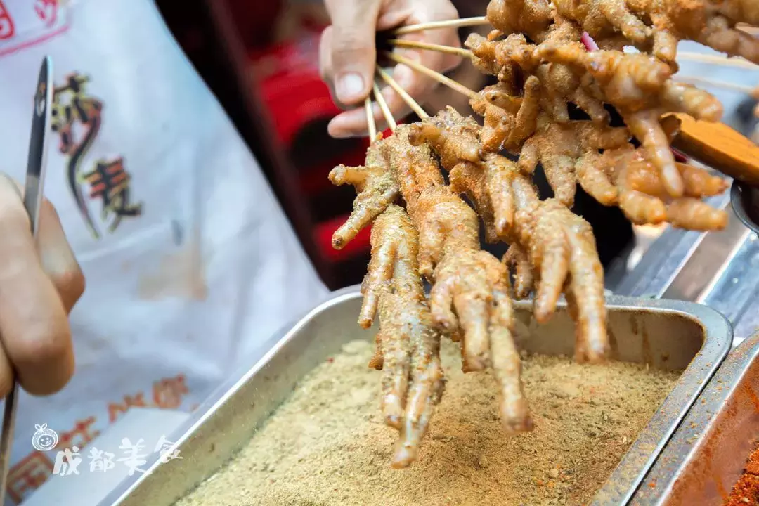 成都最适合恋爱的樱花粉大学，美食和恋爱都是必修课！