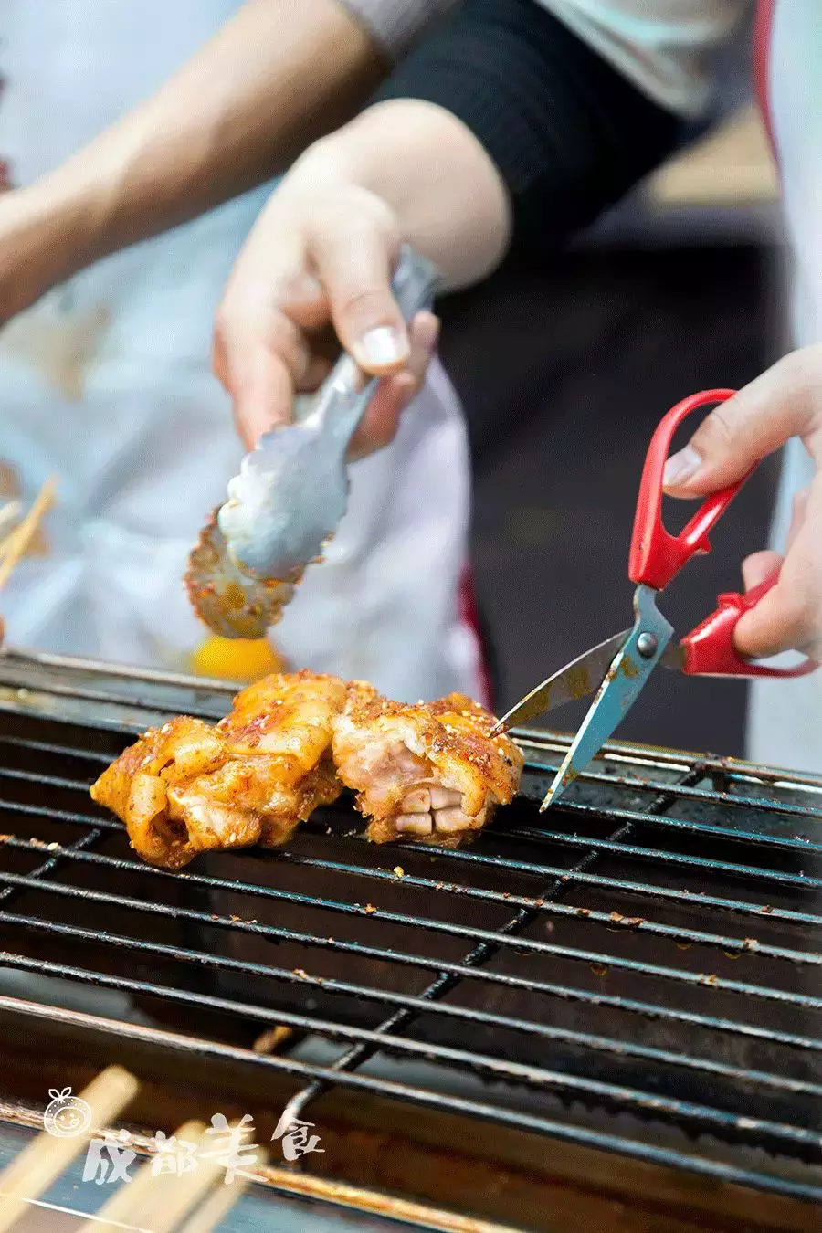 成都最适合恋爱的樱花粉大学，美食和恋爱都是必修课！