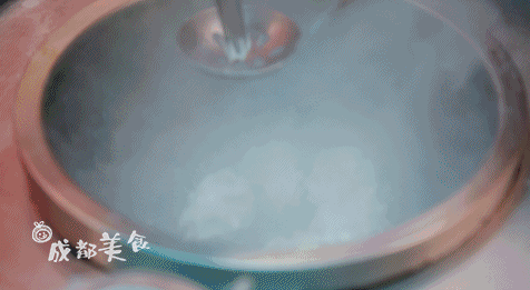 成都最适合恋爱的樱花粉大学，美食和恋爱都是必修课！