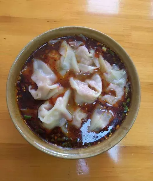 成都最适合恋爱的樱花粉大学，美食和恋爱都是必修课！