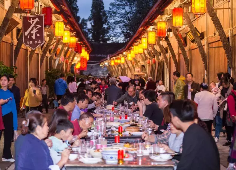 台湾汉唐乐府：阳春三月，春暖花开，安仁乐道首个“二十四节气”长街宴周末举行