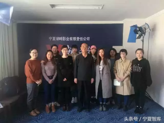 宁夏大学新华学院与新商务周刊杂志就校企合作达成意向