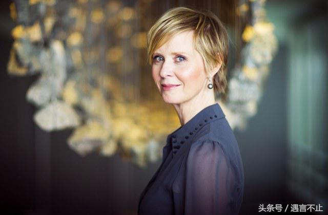 今年最大一匹黑马：《欲望都市》中性感女律师，参加竞选纽约州长