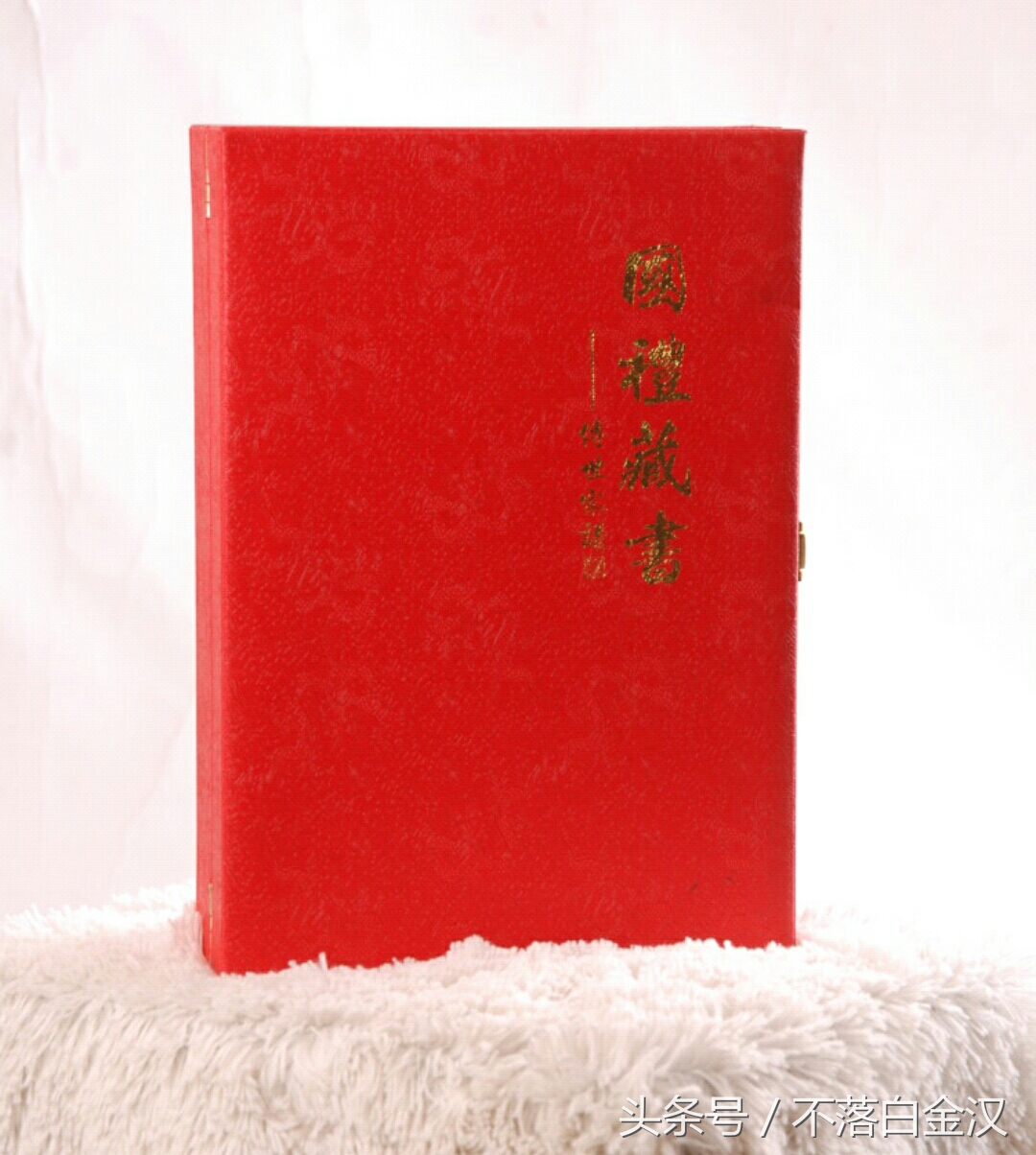 施氏家族