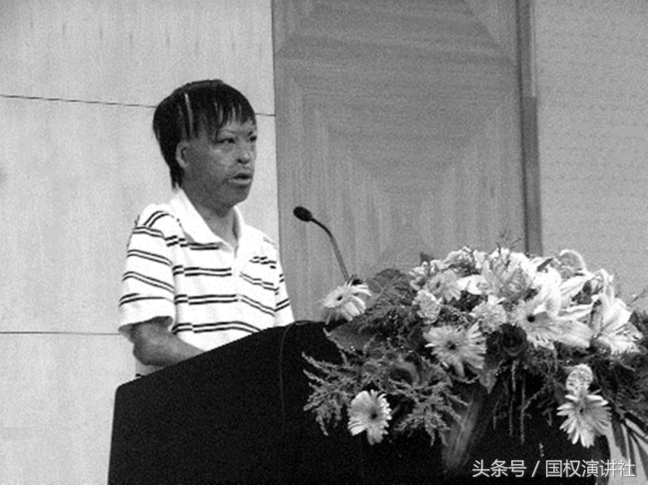 两只手写字2005高考604齐鲁工大北师大读研，母亲的狠心成就了他