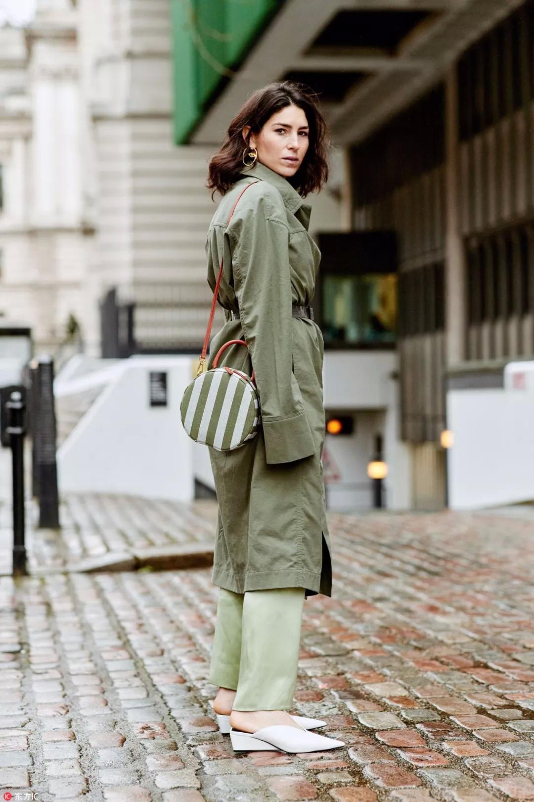 今年春夏的穆勒鞋,可以说是超级的百搭 - 114货源网