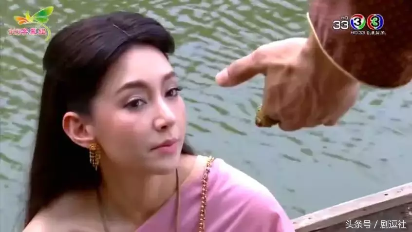 女主人穿着古代未婚妻的电视剧，我竟然对泰国的历史感兴趣。