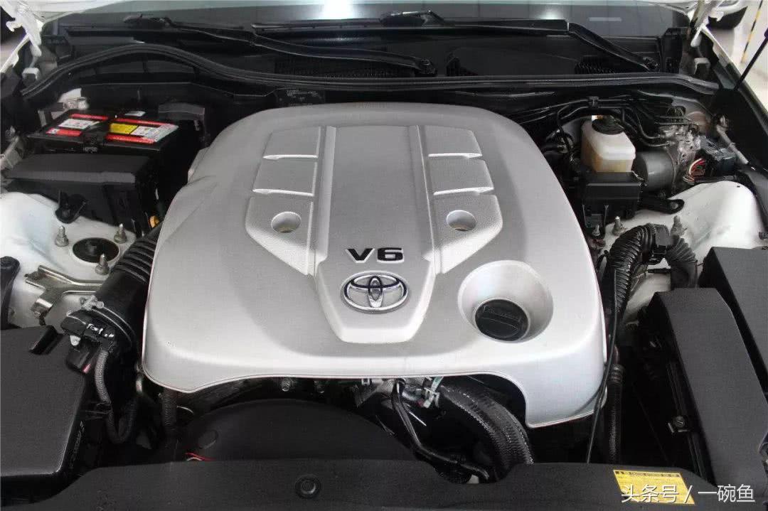 L4、v6、v8、w12发动机到底有什么区别？买车是该怎么选？
