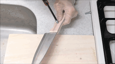 日本宅男神级磨刀术让各种食材变菜刀 - 114货源网