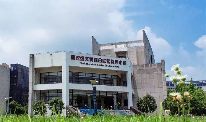 我在学校当CEO 这门商战课朋友圈在刷屏了