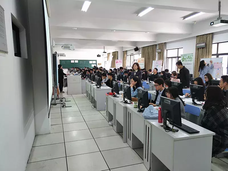 我在学校当CEO 这门商战课朋友圈在刷屏了