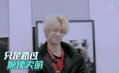 女孩不怕嫁不出，就怕比你年轻的男孩还比你骚！
