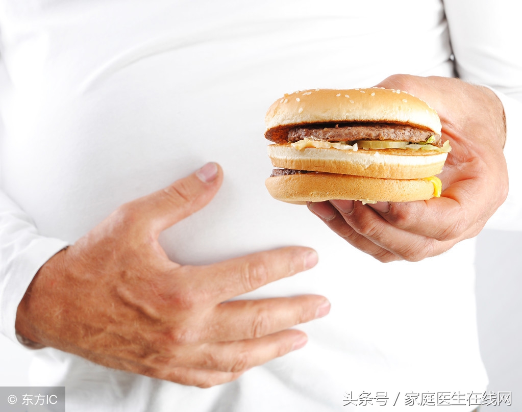 嘴唇发黑最好去医院做个肝功能检查