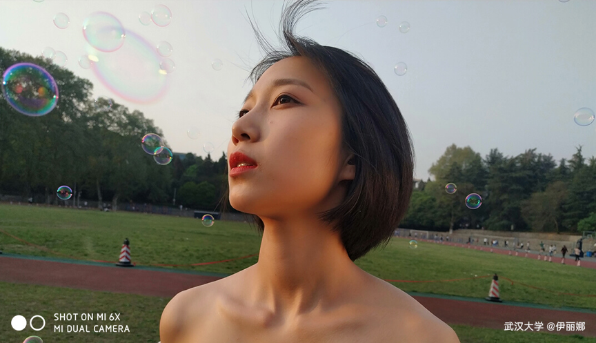 小爱同学变身女主播！主持武汉大学校园广播