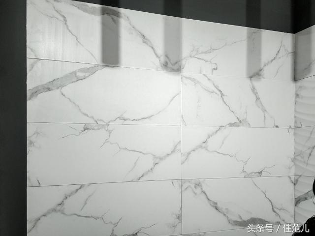 逛了超过700个瓷砖品牌，终于知道今年要怎么买瓷砖了