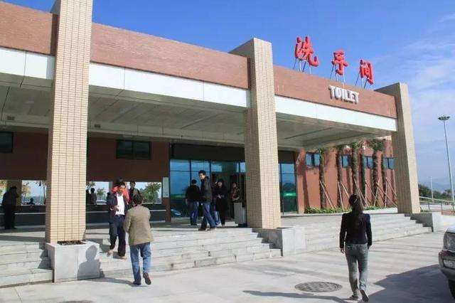 高速公路上的开车技巧基本在这里了，跑高速时一定要谨记！