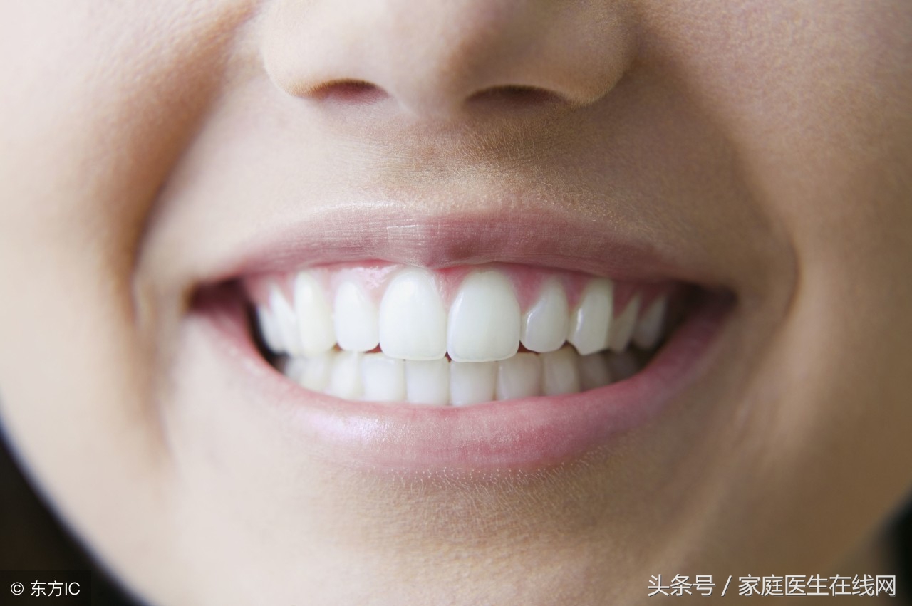 牙齿发黄的原因及改善方法