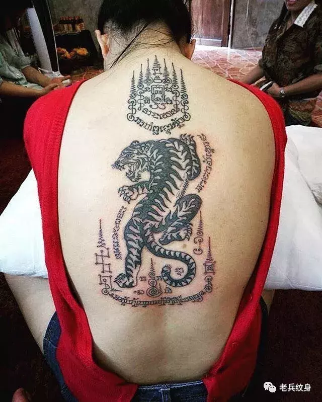 泰国纹身字双虎图片