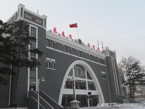 福建cba主场馆在哪里(这是CBA条件最差的球馆，无数球迷吐槽！)