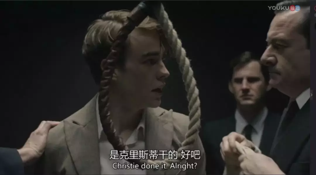 身为父亲的他,把不到两岁的女儿留在了那栋会吃人的公寓中