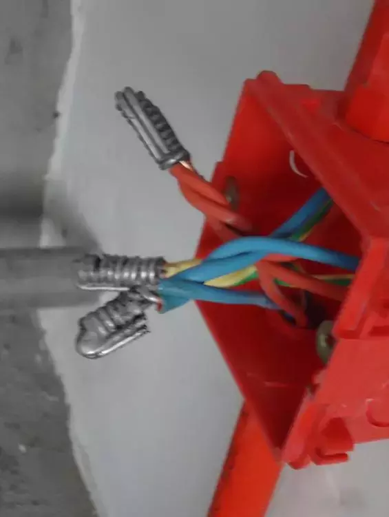 搞装修的老舅：掌握这份水电改造宝典，专业水电工也要敬你三分