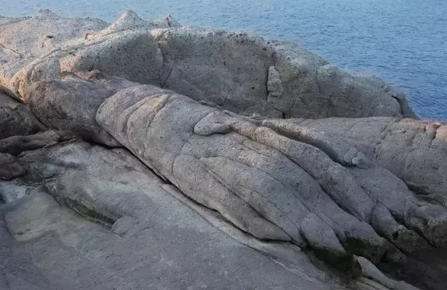 择一处海岛，看潮涨潮消，落日伴归鸟