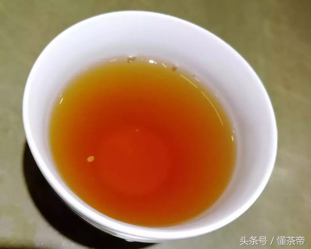 1000元就能买到20年的老白茶，是故事还是事故？