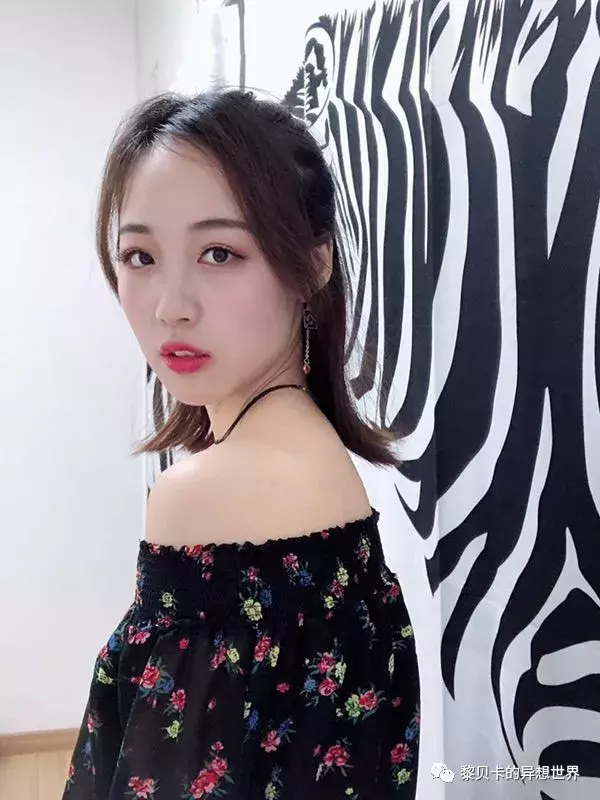 我看了上万篇口红投稿,发现这10支最显白!