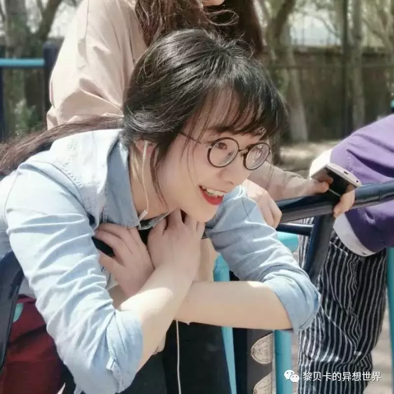 我看了上万篇口红投稿,发现这10支最显白!