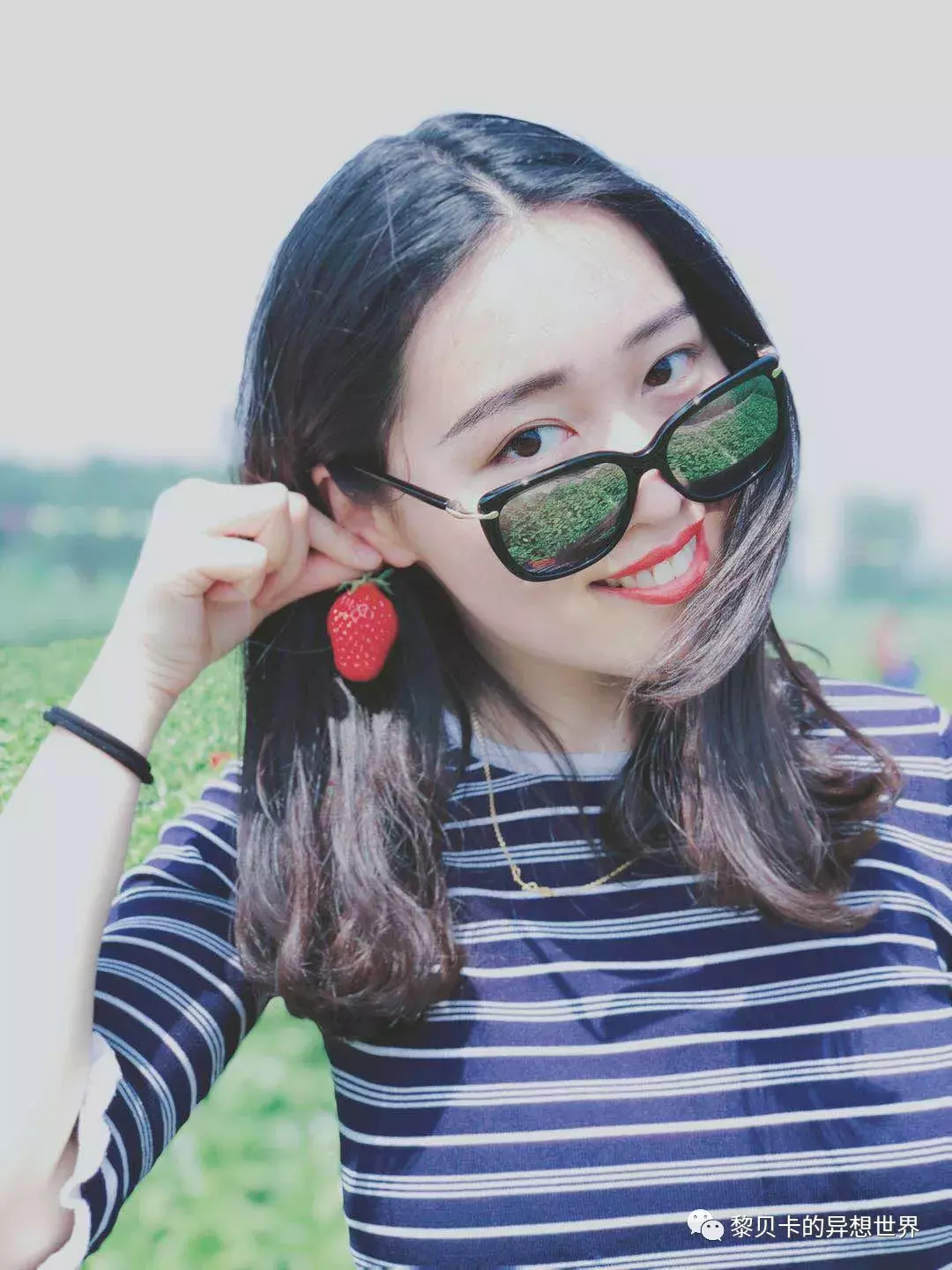 我看了上万篇口红投稿,发现这10支最显白!