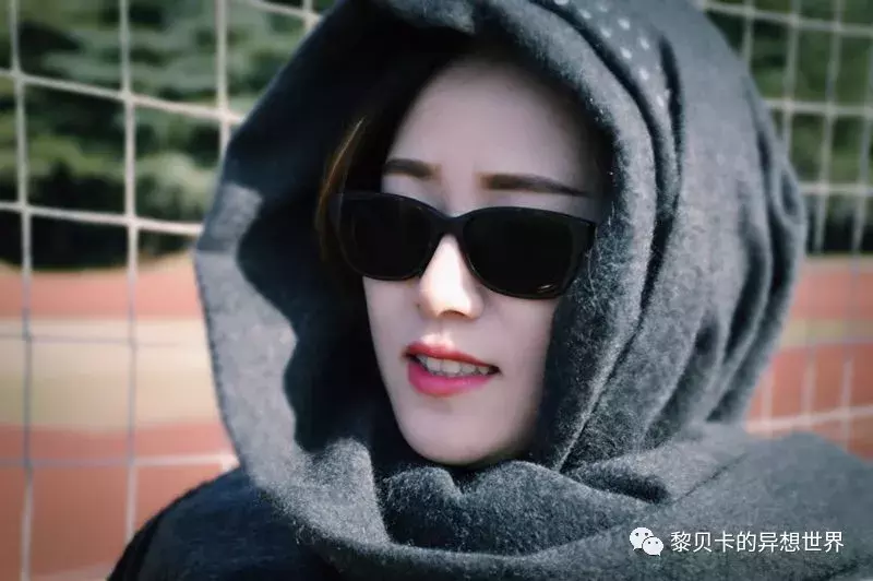 我看了上万篇口红投稿,发现这10支最显白!