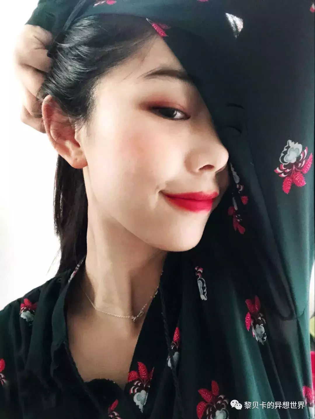 我看了上万篇口红投稿,发现这10支最显白!