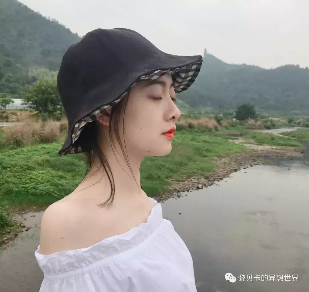 我看了上万篇口红投稿,发现这10支最显白!