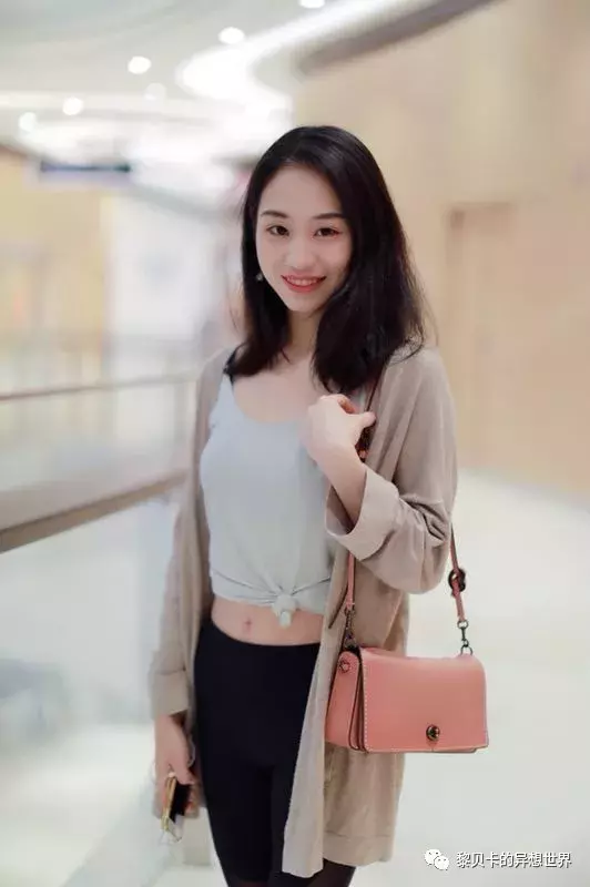 我看了上万篇口红投稿,发现这10支最显白!