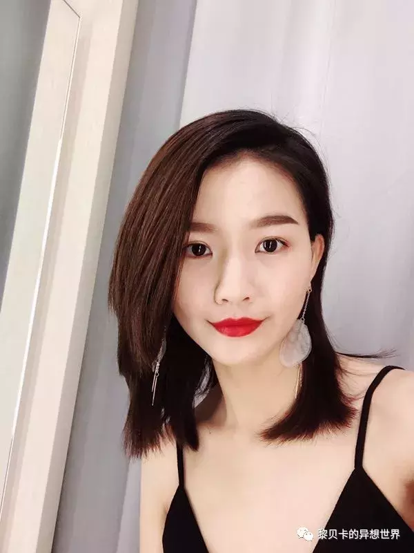 我看了上万篇口红投稿,发现这10支最显白!