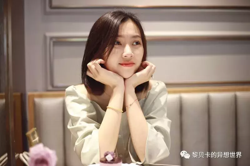 我看了上万篇口红投稿,发现这10支最显白!