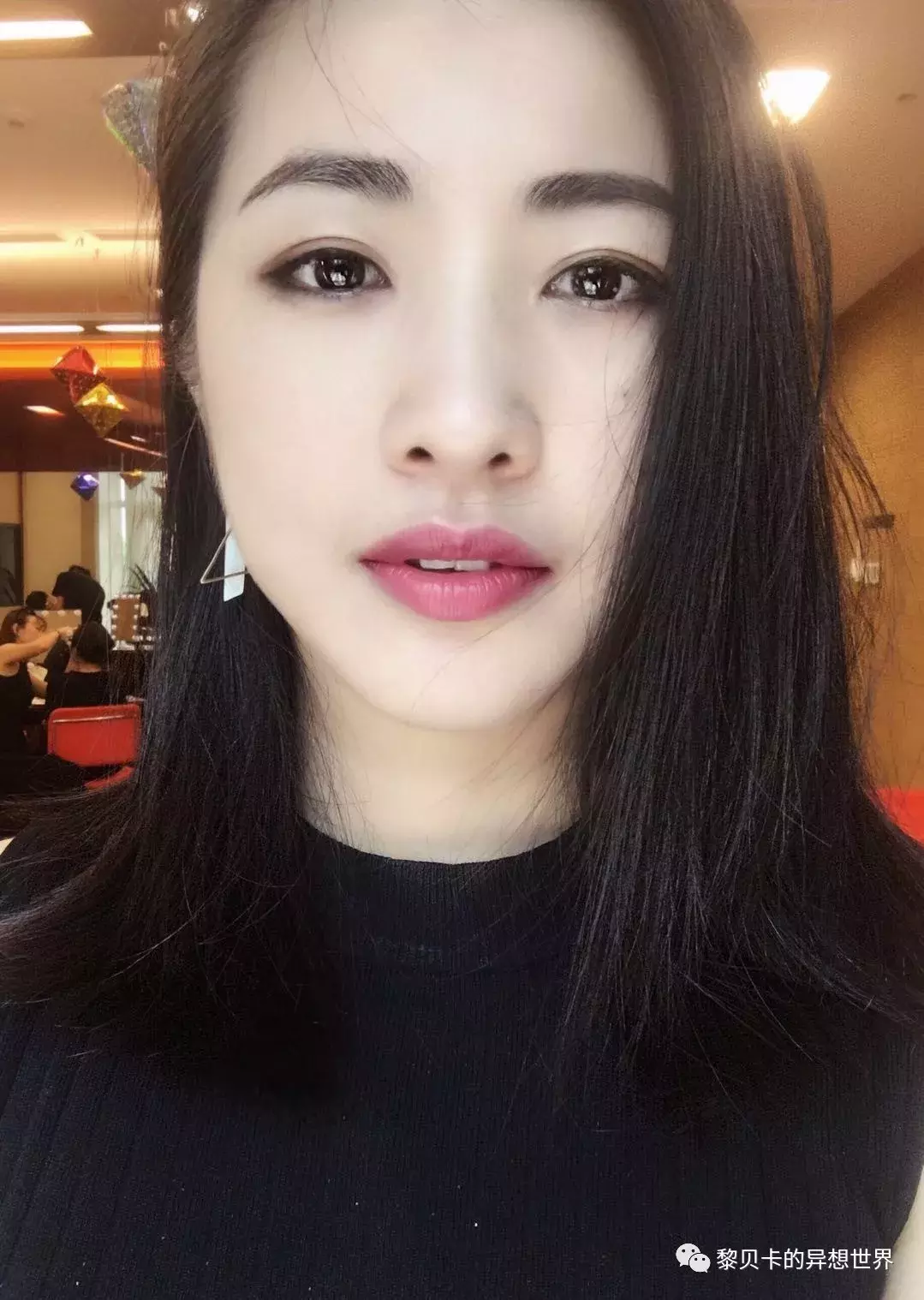 我看了上万篇口红投稿,发现这10支最显白!